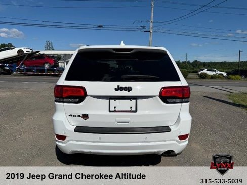 Used 2019 Jeep Grand Cherokee Altitude image 4