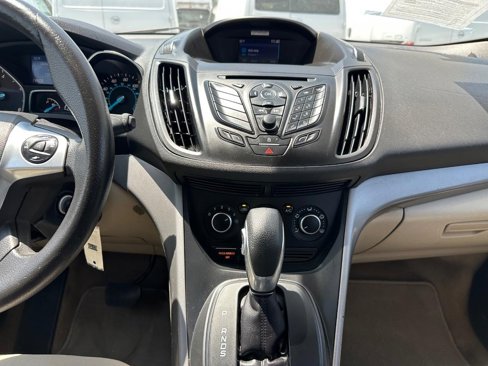 Used 2015 Ford Escape SE image 25