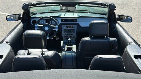 Used 2012 Ford Mustang GT Premium image 24