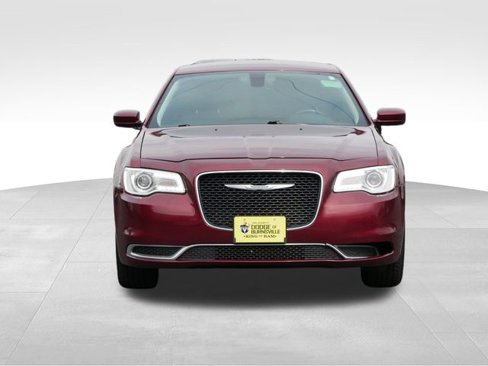 Used 2016 Chrysler 300 Limited image 2