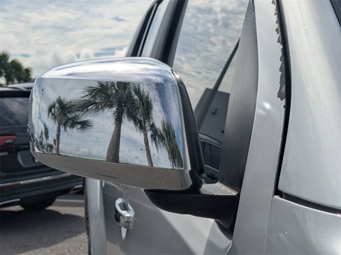 Used 2019 Nissan Frontier SL image 13