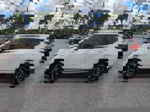 Used 2017 Honda CR-V Touring image 8