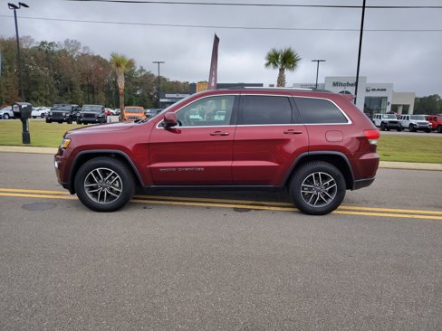 Used 2019 Jeep Grand Cherokee Laredo w/ Laredo X Package image 5