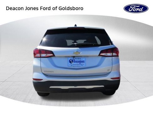 Used 2022 Chevrolet Equinox LT w/ Driver Convenience Package image 7