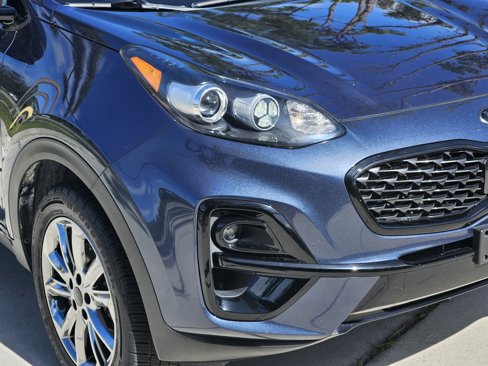 Certified 2021 Kia Sportage S w/ S AWD Premium Package image 9