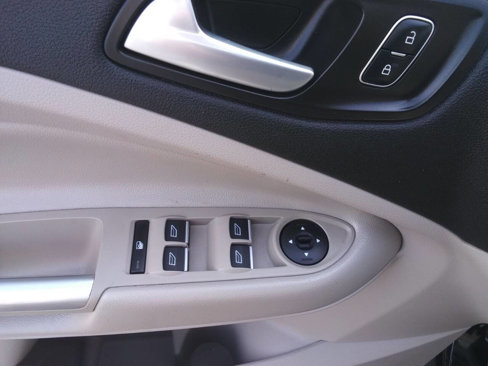 Used 2017 Ford Escape SE w/ Equipment Group 201A image 18