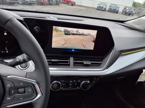 New 2025 Chevrolet Trax LT w/ Driver Confidence Package image 11