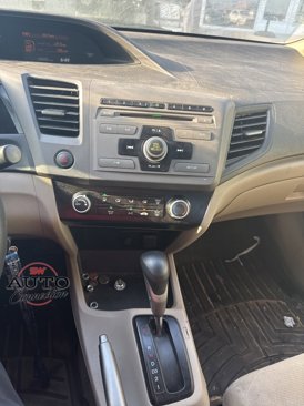 Used 2012 Honda Civic LX image 9