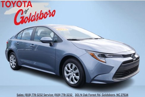 Used 2025 Toyota Corolla LE image 1