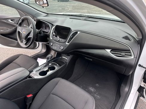 Used 2023 Chevrolet Malibu LT w/ Driver Confidence Package image 31