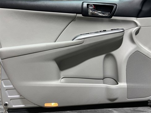 Used 2014 Toyota Camry XLE image 22