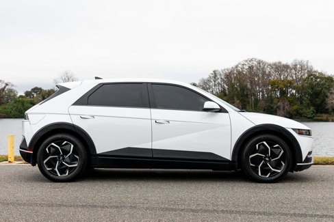 Used 2022 Hyundai Ioniq 5 SE image 2