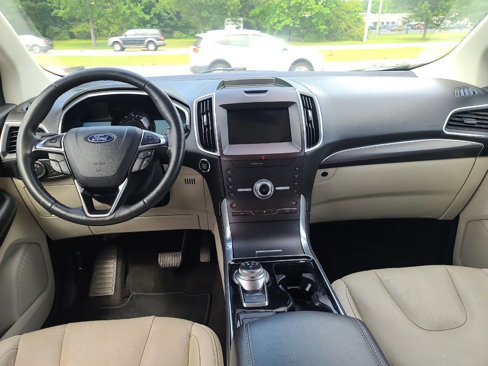 Used 2020 Ford Edge Titanium image 33
