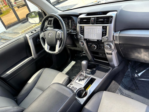 Used 2022 Toyota 4Runner SR5 Premium image 12