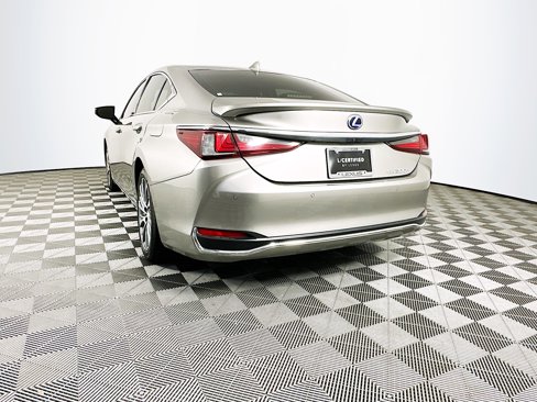 Used 2020 Lexus ES 300h w/ Premium Package image 5