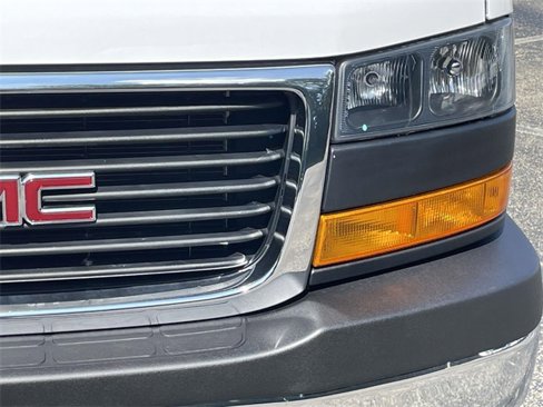 Used 2023 GMC Savana 2500 w/ Driver Convenience Package image 9