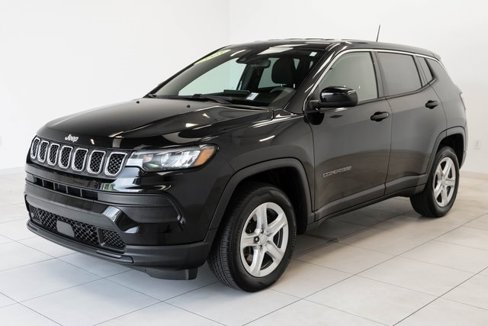 Used 2023 Jeep Compass Sport image 7