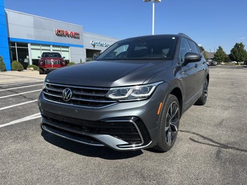 Used 2022 Volkswagen Tiguan SEL R-Line image 2