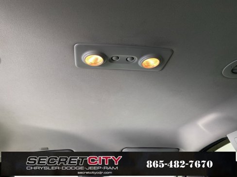 Used 2016 Chevrolet Traverse LT image 27