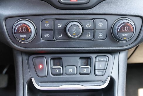 Used 2018 GMC Terrain Denali w/ Advanced Safety Package image 24