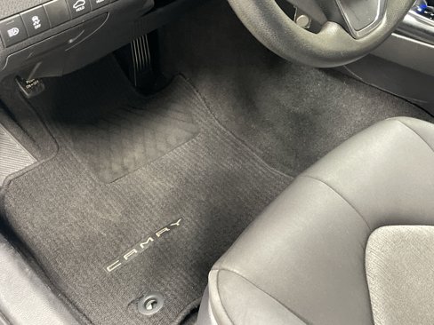 Used 2019 Toyota Camry LE image 17