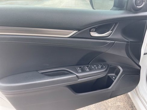Used 2019 Honda Civic EX-L image 11
