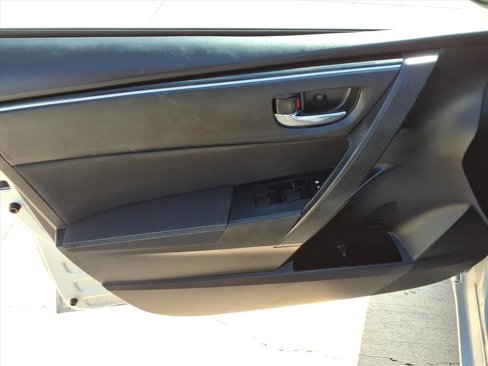 Used 2019 Toyota Corolla LE image 18