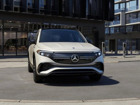 Certified 2023 Mercedes-Benz EQB 300 4MATIC image 9