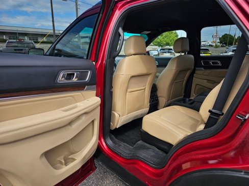 Used 2016 Ford Explorer Limited image 22