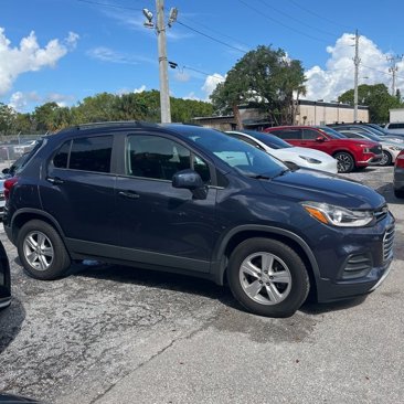Used 2018 Chevrolet Trax LT w/ LT Convenience Package image 4