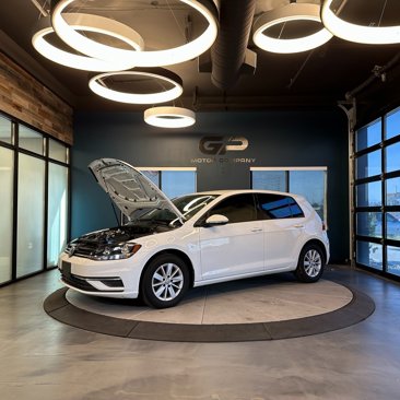 Used 2019 Volkswagen Golf S image 24
