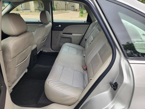 Used 2008 Ford Taurus SEL image 19