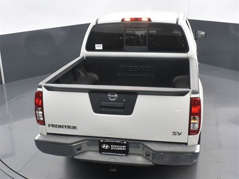 Used 2016 Nissan Frontier SV image 16
