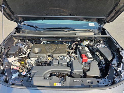 Used 2024 Toyota RAV4 XLE image 9