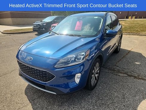 Used 2022 Ford Escape Titanium w/ Class II Trailer Tow Package image 13