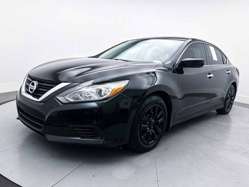 Used 2018 Nissan Altima 2.5 S image 2
