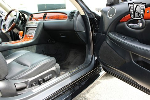 Used 2002 Lexus SC 430 Convertible image 19