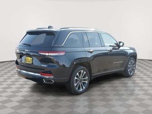 New 2023 Jeep Grand Cherokee Overland w/ Rear Seat Video Group I image 5