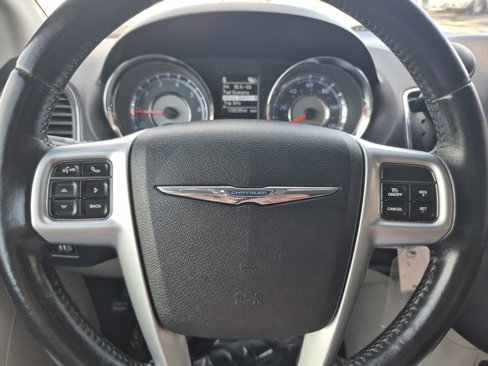 Used 2012 Chrysler Town & Country Touring w/ Entertainment Group #1 image 19