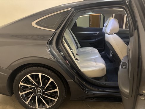 Used 2021 Hyundai Sonata Limited image 19