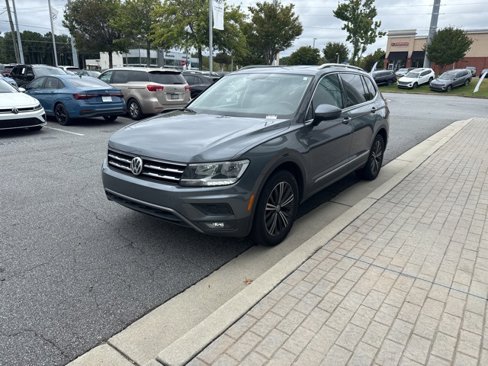 Used 2018 Volkswagen Tiguan SEL image 4