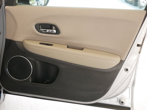 Used 2018 Honda HR-V EX image 12