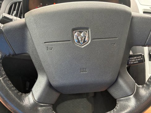 Used 2010 Dodge Journey SXT w/ Flexible Seating Group image 9
