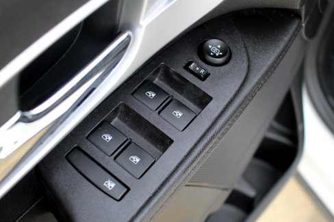 Used 2016 Chevrolet Equinox LS image 12