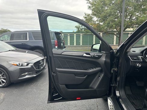 Used 2016 Mercedes-Benz GL 450 4MATIC image 10