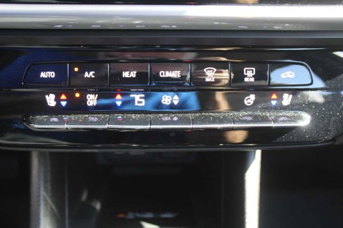 Used 2023 Chevrolet Bolt EUV Premier w/ Sun & Sound Package image 38