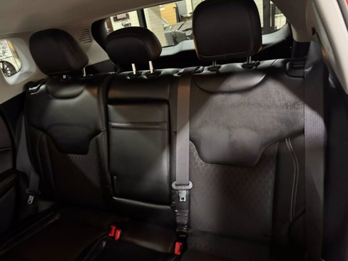 Used 2018 Jeep Compass Latitude w/ Cold Weather Group image 33