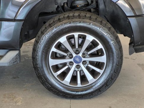 Used 2015 Ford Expedition EL XLT w/ Equipment Group 202A image 9