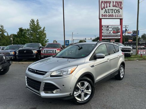 Used 2014 Ford Escape SE w/ Equipment Group 201A image 1