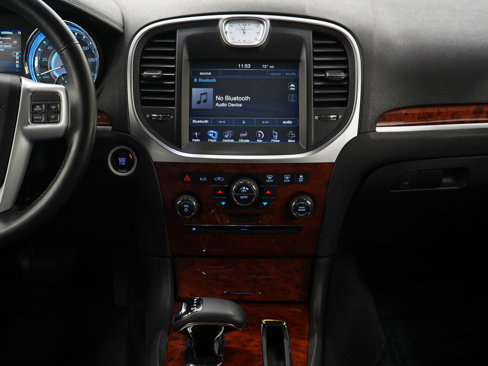 Used 2014 Chrysler 300 AWD w/ Driver Convenience Group image 14